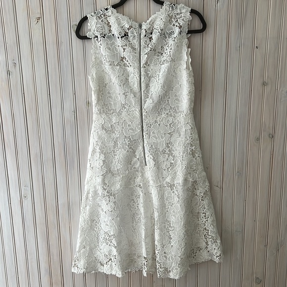 ELIE TAHARI A-LINE SLEEVELESS V-NECK COCKTAIL DRESS - SIZE 4 - Picture 3 of 4